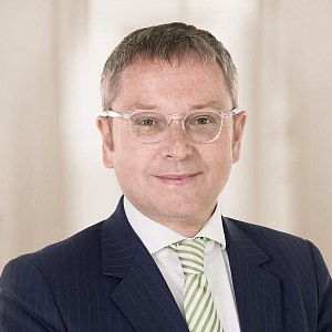 Dr. Roland Hoffmann-Theinert